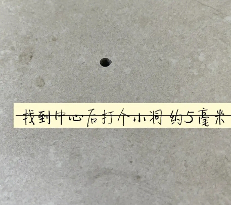 江达瓷砖空鼓维修公司专业解答在瓷砖铺贴过程中，如果砂料搅拌不均匀，将会带来以下问题